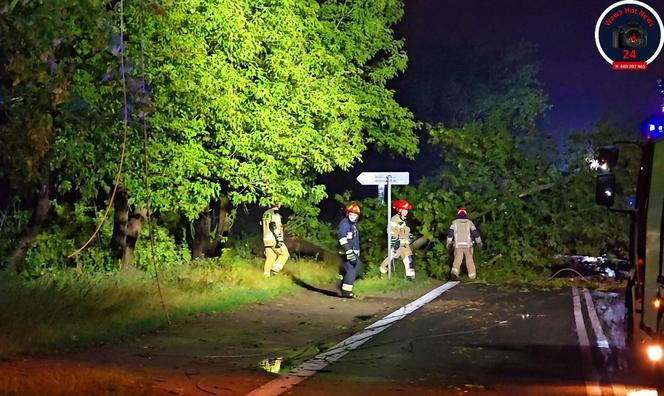 Warszawa zalana po burzy! Gigantyczne szkody na ulicach i posesjach