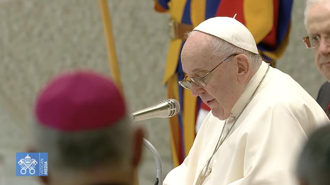 Papież Franciszek zachęca, by zawierzyć siebie opiece Archaniołów