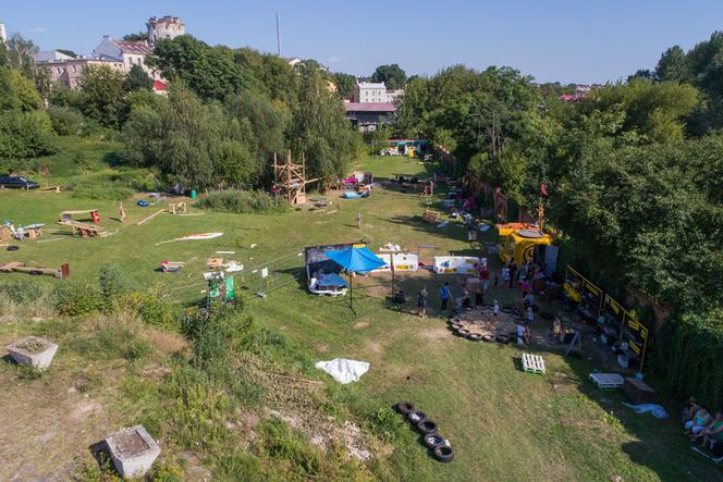 W Lublinie dzikie dzieci mają swój rezerwat...i się z tego cieszą! Właśnie ruszyła tam zabawa