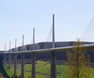 Wiadukt Millau we Francji