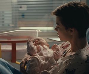 	Na dobre i na złe odc. 959 finał sezonu. Blanka (Pola Gonciarz), jej córka Nina (Michalina Grot)