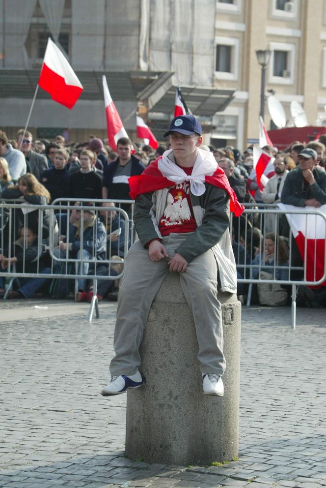 Tak wyglądał pogrzeb Jana Pawła II w Watykanie