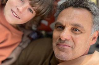 Barwy szczęścia nowy sezon na planie. Grześ (Noah Culbreth), jego ojciec (Jan Wieczorkowski)