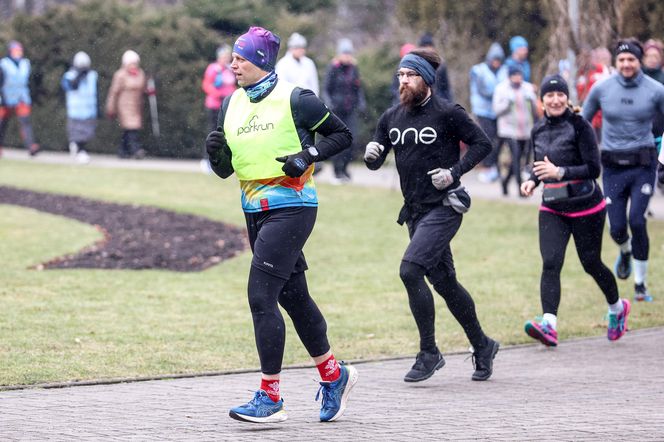 Sobotni parkrun jak zwykle przyciągnął tłumy. To wyjątkowy bieg w samym sercu Katowic ZDJĘCIA