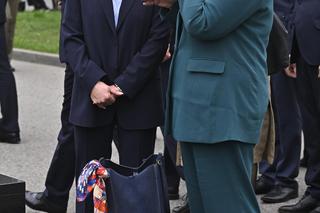 Joanna Racewicz przy grobie męża