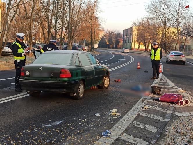 Katowice: 72-latek śmiertelnie potrącił kobietę. Jechał z zamrożonymi szybami