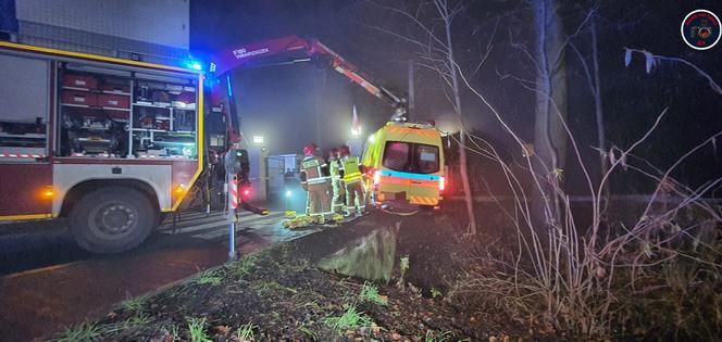 Karetka wbiła się w zabytkowy pałac