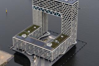 Budynek apartamentowo-hotelowy Pontsteiger nad rzeką IJ w Amsterdamie, proj. arons en gelauff architecten, 2007-2018