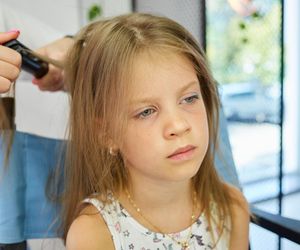 Wypadanie włosów u dziecka nasila się zimą? To może być sygnał niedoboru witaminy D