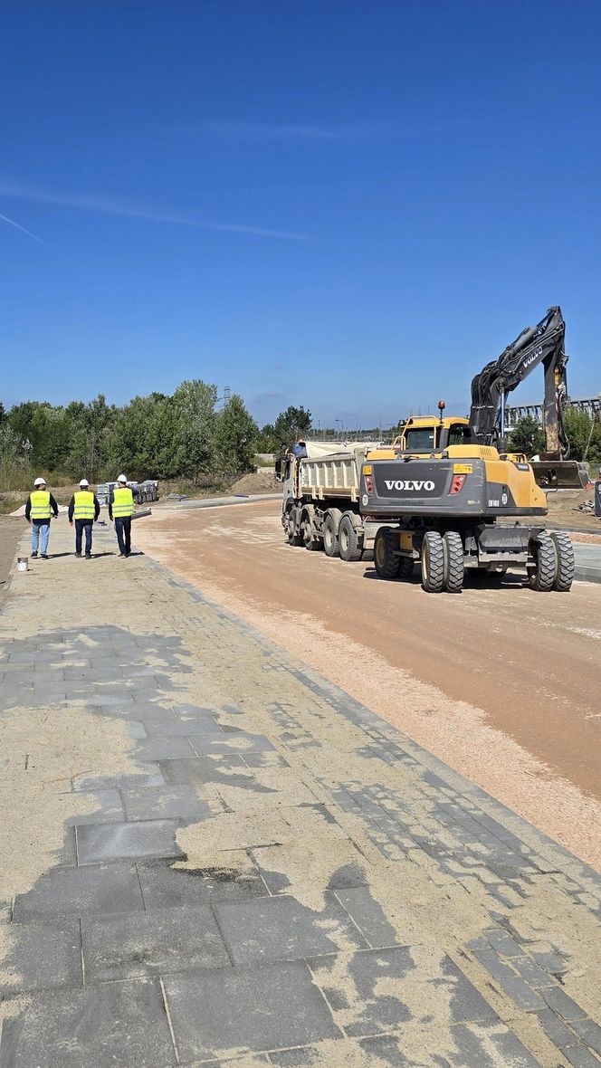 Koniec czekania na szlabanach. Rewolucja na Chełmżyńskiej. Zobacz, jak powstaje nowy wiadukt za miliony