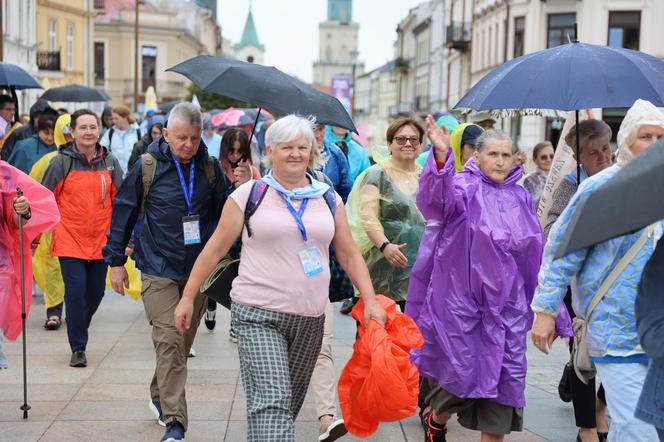 Lubelska Piesza Pielgrzymka na Jasną Górę 2024. Pątnikom deszcz niestraszny!