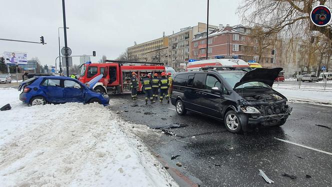Wypadek rządowego auta na Wołoskiej