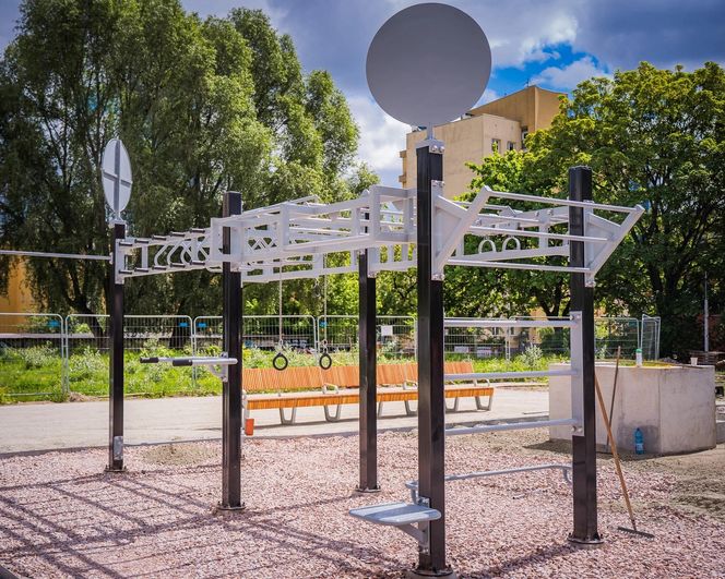 Skwer Gwary Warszawskiej na Woli pod koniec modernizacji