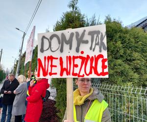 Protest mieszkańców Kostuchny przeciwko budowie wieżowców