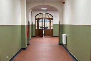 Ta zabytkowa szkoła ma ponad 100 lat. Po latach starań odzyskała blask
