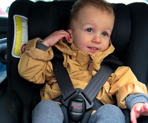 Ten test na zapięcie fotelika działa na wyobraźnię. „Czułbyś się pewnie?”