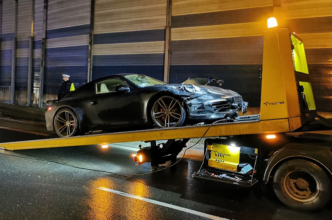 Porsche 911 rozbite na Trasie Toruńskiej