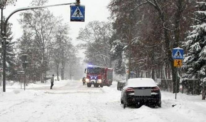 Makabryczny wypadek pod Lublinem! Dwa auta staranowały 14-latkę. Kierowca uciekł [ZDJĘCIA]