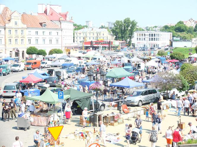 Lubelskie starocia na start! Na pierwszej od kilku miesięcy giełdzie staroci były tłumy