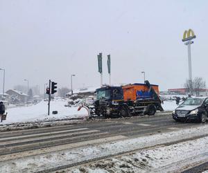 Potężny atak zimy w Małopolsce. Śnieg sypie bez przerwy