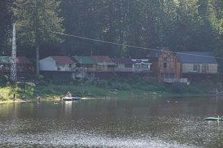 To najpiękniejsze jezioro na Dolnym Śląsku. Otoczone jest wzgórzami i lasami 