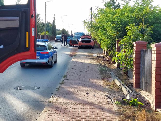 Starachowice: Kierowca wjechał w latarnię