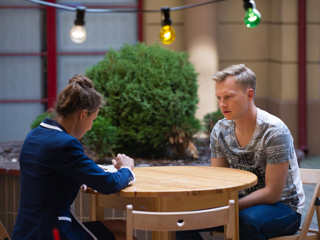 Na Wspólnej odcinek 2385, Igor (Jakub Wesołowski), Wiki (Jadwiga Gryn)