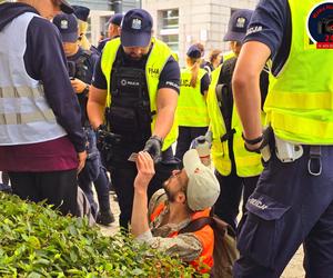 Ostatnie Pokolenie sparaliżowało centrum Warszawy