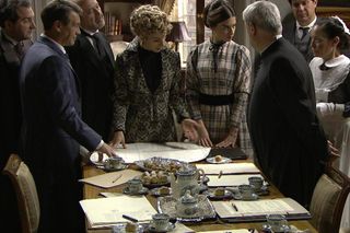 Akacjowa 38, odcinek 399 - streszczenie. Clemente grozi Ramonowi! Nie pozwala wycofać się z biznesu i chce pieniędzy
