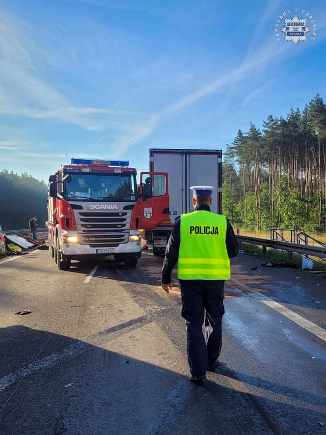 Zderzenie ciężarówek na S1. Trasa w kierunku Tychów jest całkowicie zablokowana