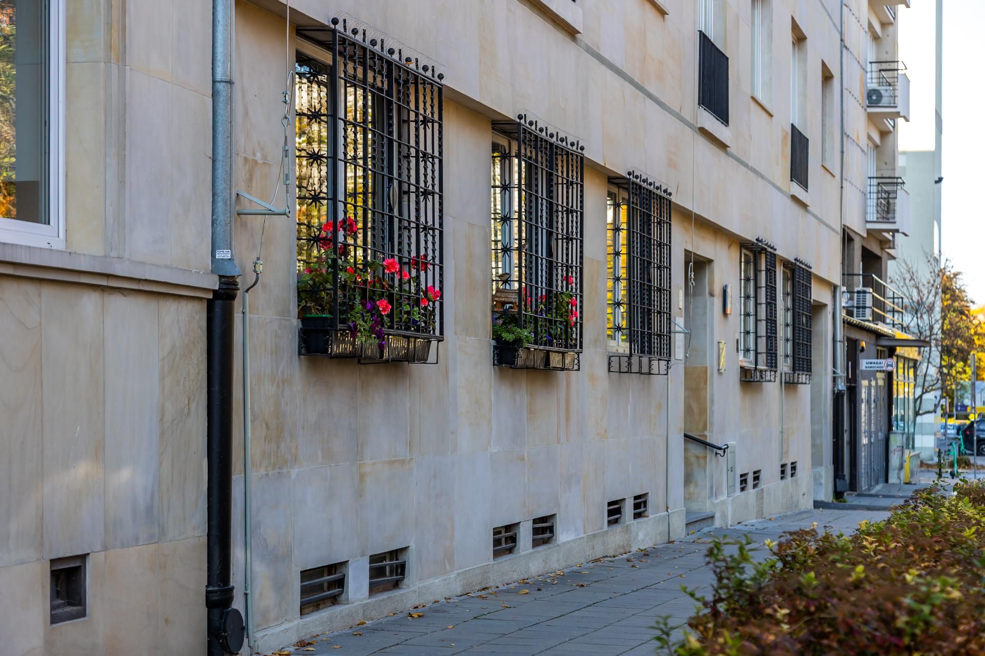 Kamienica na ul. Konopnickiej 5 w Warszawie