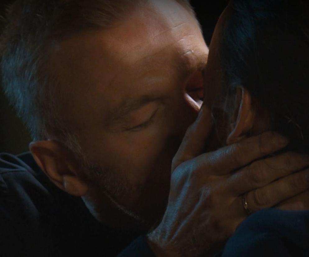 M jak miłość, odcinek 1705: Rozdzierające pożegnanie Magdy i Andrzeja! Budzyński przed wyjazdem na wojnę wyzna żonie najważniejszą rzecz – ZDJĘCIA