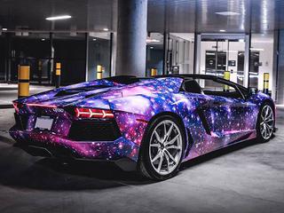 Lamborghini Aventador w galaktycznym lakierze