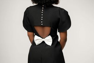 Ten motyw rządzi w letnich, kobiecych stylizacjach. Francuzki noszą go od dawna