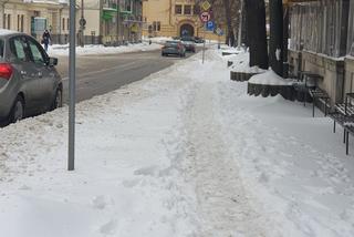 Na lubelskich chodnikach zalega śnieg