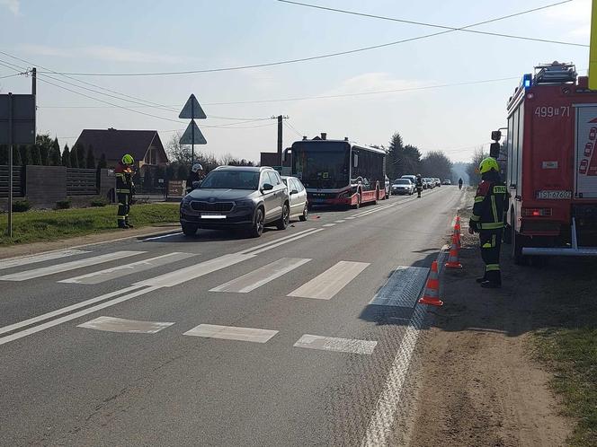 Wypadek z udziałem autobusu w Wąchocku