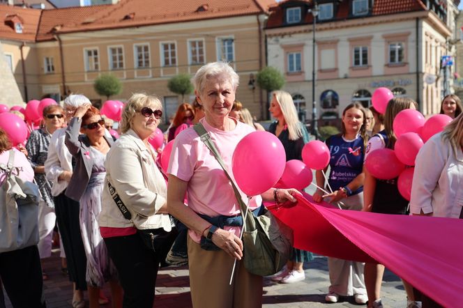 W centrum Lublina królował róż! Przez miasto przeszedł Marsz Różowej Wstążki