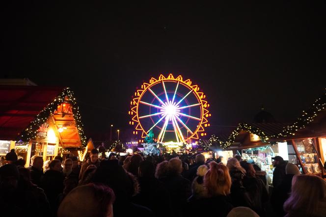 Weeihnachtsmarkt na Alexanderplatz