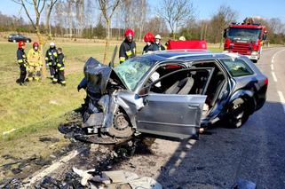 Tragiczny wypadek na DK-53 w Szczytnie. Pasażer Audi zginął na miejscu