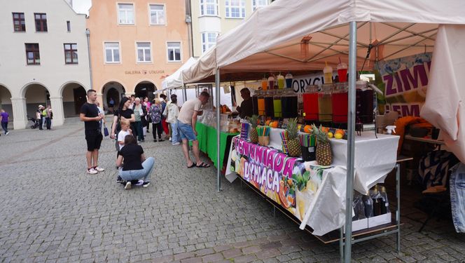 Dni Olsztyna 2025. Dziesiątki wystawców i setki olsztynian na Jarmarku Jakubowym