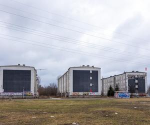 Osiedle Dudziarska. Opuszczone bloki grozy, jedno z najbardziej niebezpiecznych miejsc Warszawy