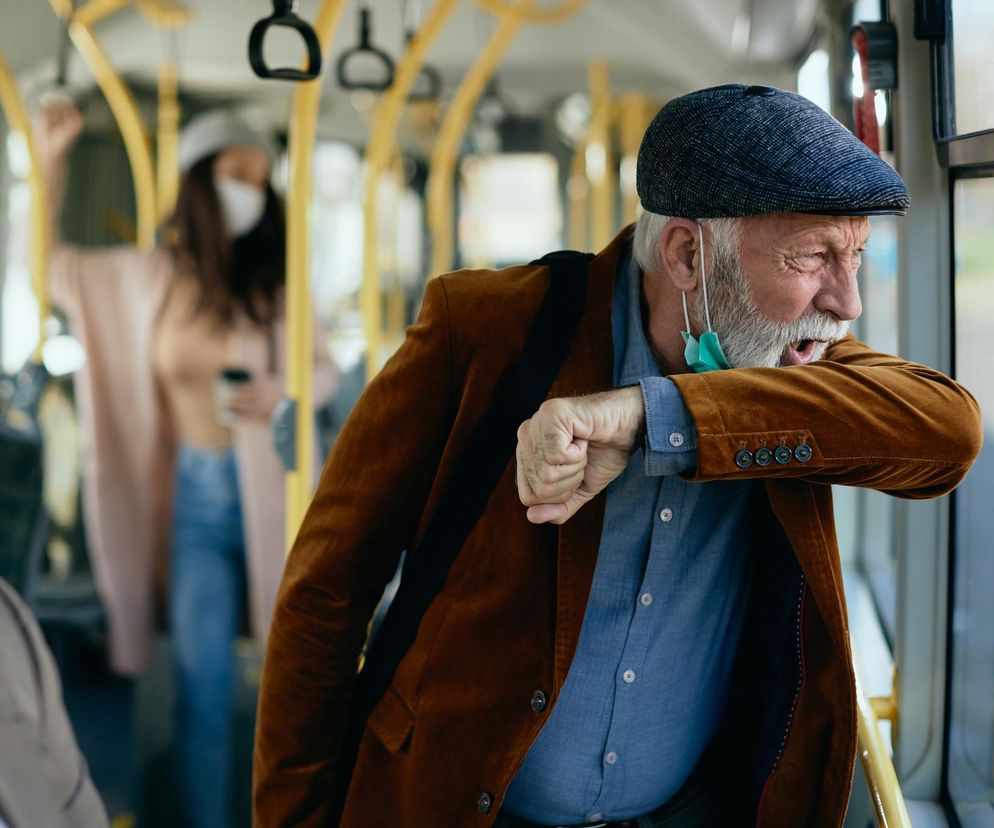 Wiadomo, jak i kiedy najłatwiej zarazić się covidem. Unikaj tej sytuacji 