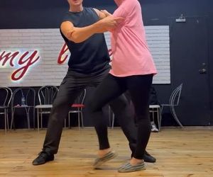 Bursztynowicz trenuje taniec kochanków