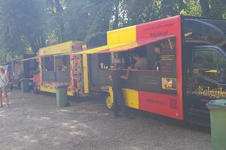 Trwa Festiwal Smaków Food Trucków w Olsztynie. Co dobrego można zjeść? [ZDJĘCIA]