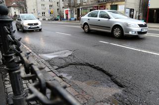 Za szkodę spowodowaną dziurą w jezdni zapłaci zarządca drogi