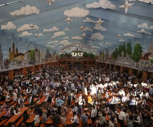 Dzikie szaleństwa na Oktoberfest! Nawet odkurzacz...