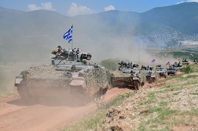 Ponad 400 nowych wozów bojowych i modernizacja czołgów. Niemcy kuszą Grecję