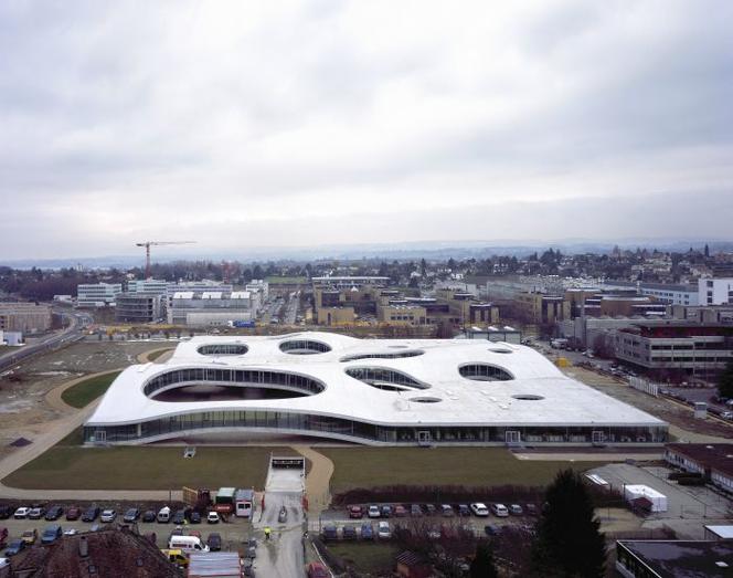 Centrum edukacyjne (Rolex Learning Center)