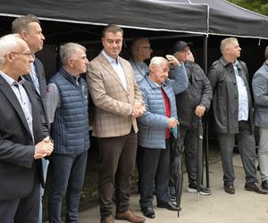 Tablice dla Buśkiewicza i Golloba