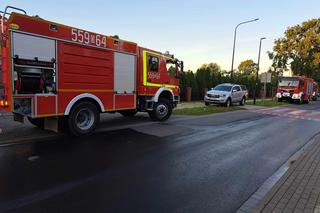 Budynek stolarni stanął w ogniu! Dziewięć zastępów straży w akcji